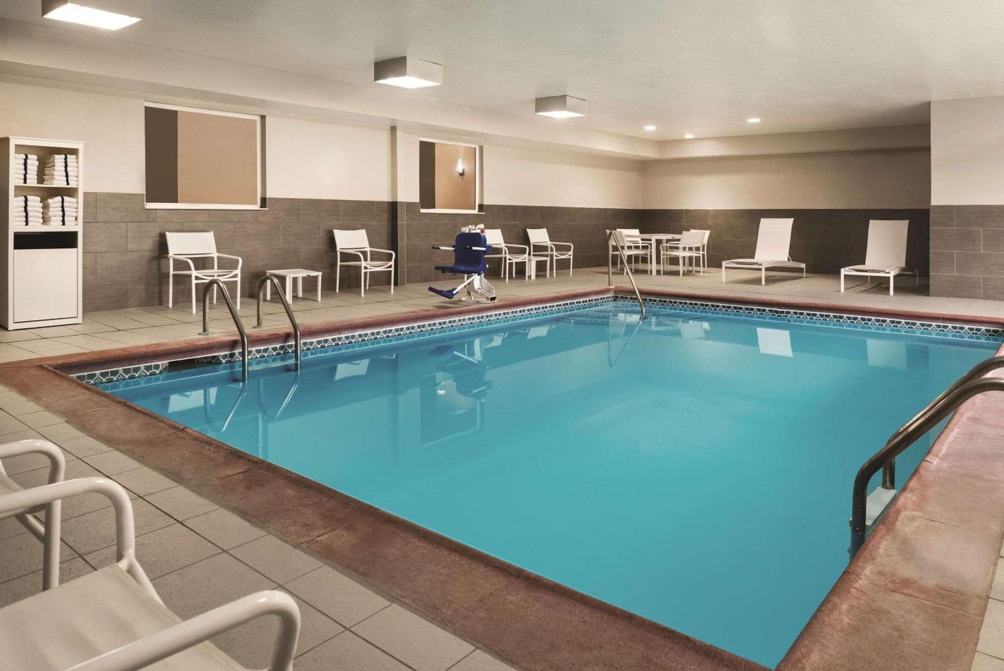 Country Inn & Suites By Radisson, Indianapolis South, In Eksteriør bilde